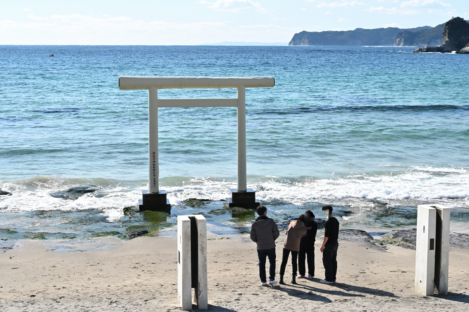 【鵜原海岸】白い鳥居【八坂神社 一の鳥居】【鴨川市】KAMOGAWABAUM